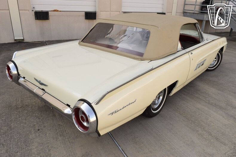 1963 Ford Thunderbird