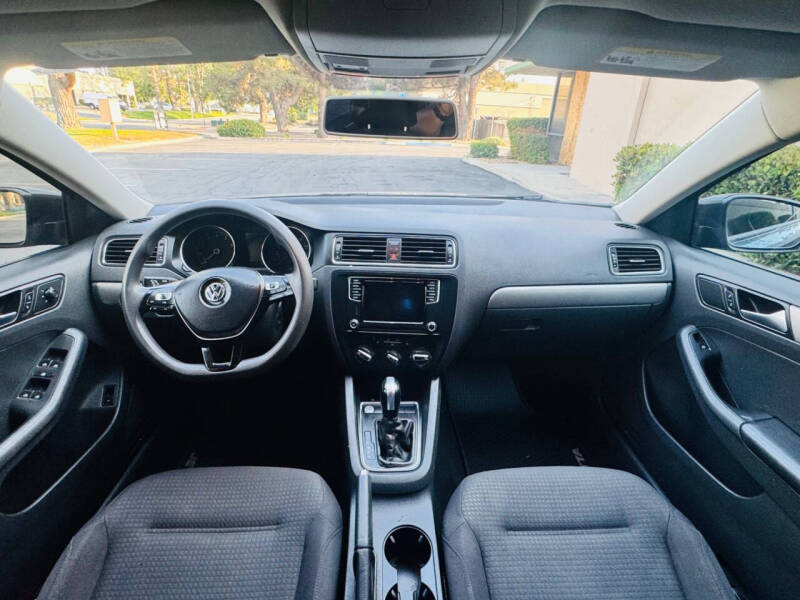 2016 Volkswagen Jetta