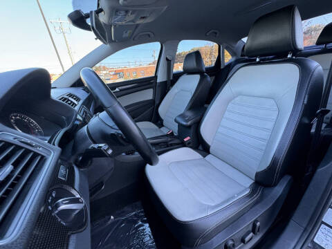 2015 Volkswagen Passat 1.8T Sport