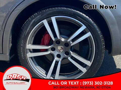 2013 Porsche Cayenne GTS