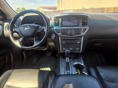 2020 Nissan Pathfinder SL