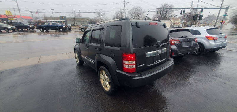 2011 Jeep Liberty Sport photo 5