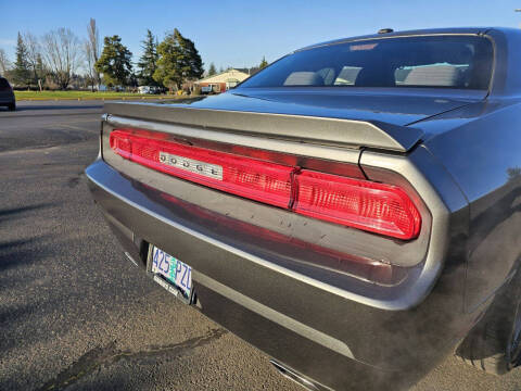 2012 Dodge Challenger SXT