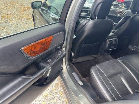 2017 Lincoln Continental Select