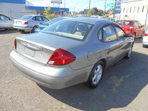 2003 Ford Taurus SES