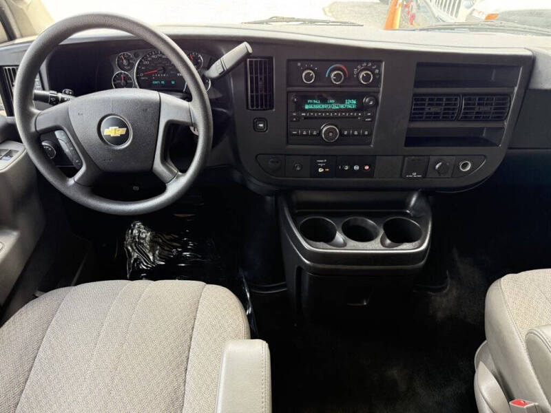 2017 Chevrolet Express LT 3500