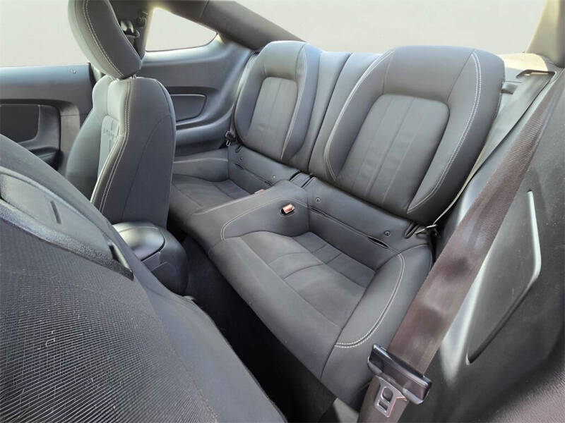 2021 Ford Mustang EcoBoost