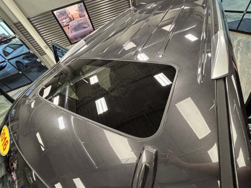 2016 Cadillac Escalade Luxury Collection