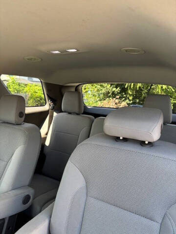 2018 Chevrolet Traverse LT Cloth