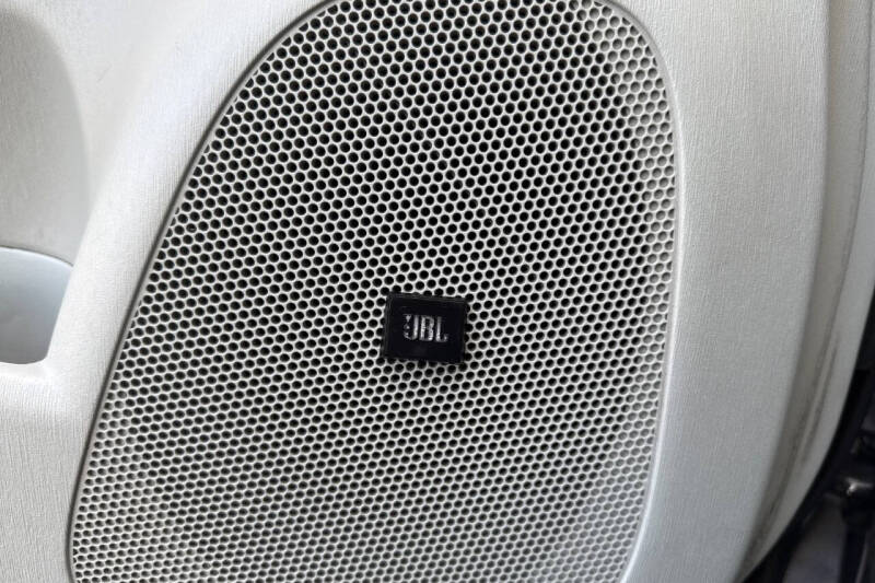 2010 Toyota Prius III