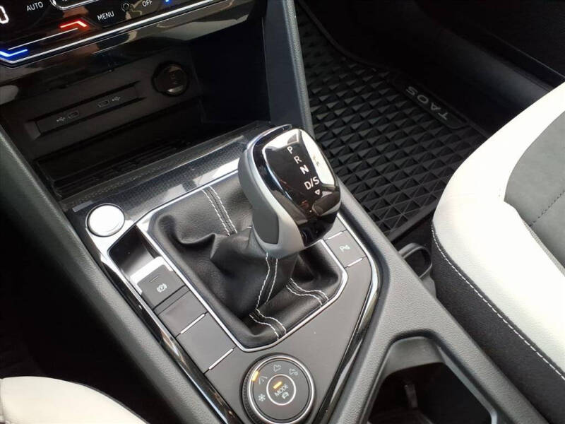 2025 Volkswagen Taos S 4Motion