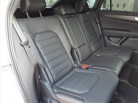 2024 Volkswagen Atlas Cross Sport SEL R-Line 4Motion