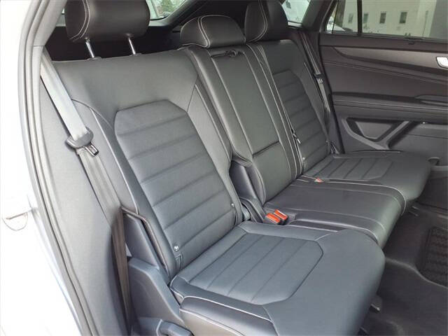 2024 Volkswagen Atlas Cross Sport SEL R-Line 4Motion