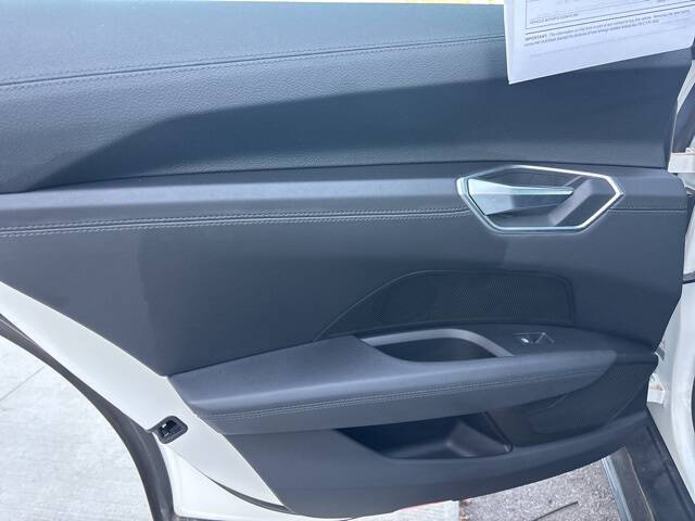 2022 Audi e-tron GT quattro Premium Plus