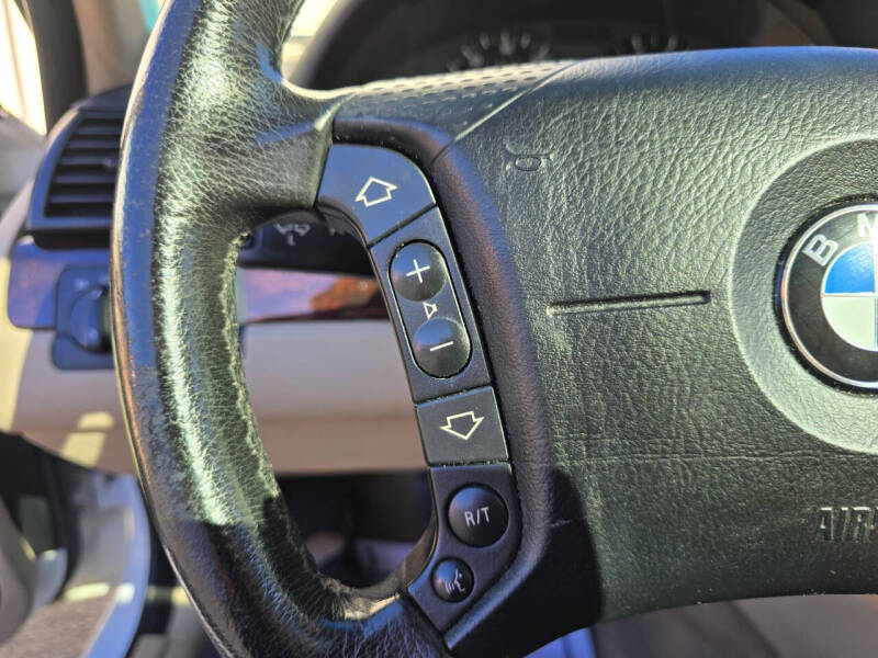 2004 BMW 3 Series 325i