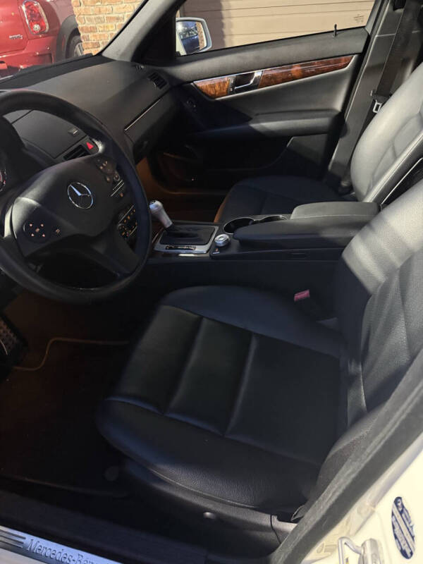 2011 Mercedes-Benz C-Class C 300 Luxury 4MATIC