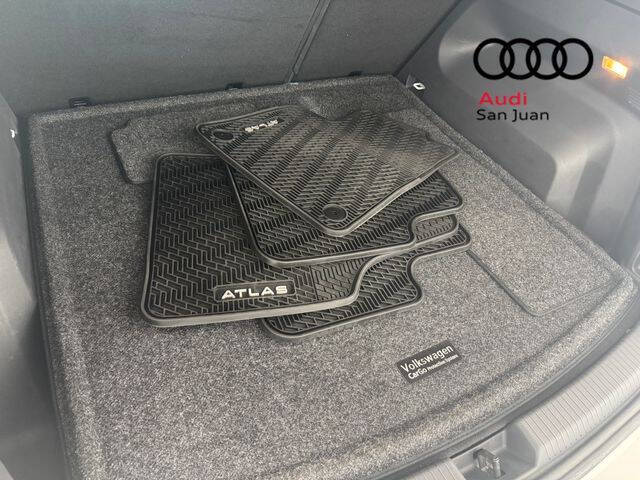 2022 Volkswagen Atlas Cross Sport V6 SEL R-Line 4Motion