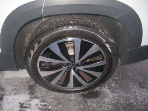 2023 Volkswagen Taos SE 4Motion