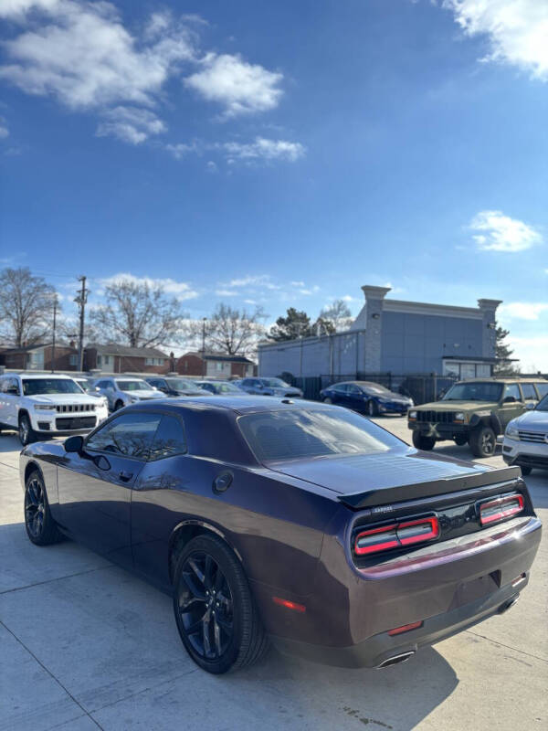 2021 Dodge Challenger SXT