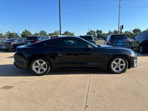 2021 Ford Mustang EcoBoost