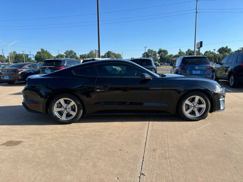 2021 Ford Mustang EcoBoost