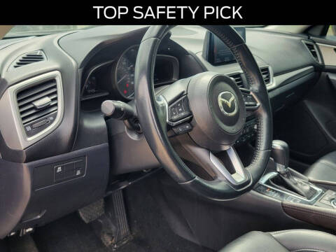 2018 Mazda MAZDA3 Touring