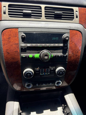 2013 Chevrolet Avalanche LS Black Diamond