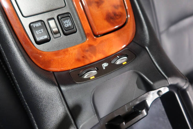 2005 Lexus SC 430