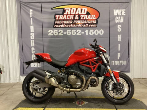 2015 Ducati Monster 821 Red with Stripe Li
