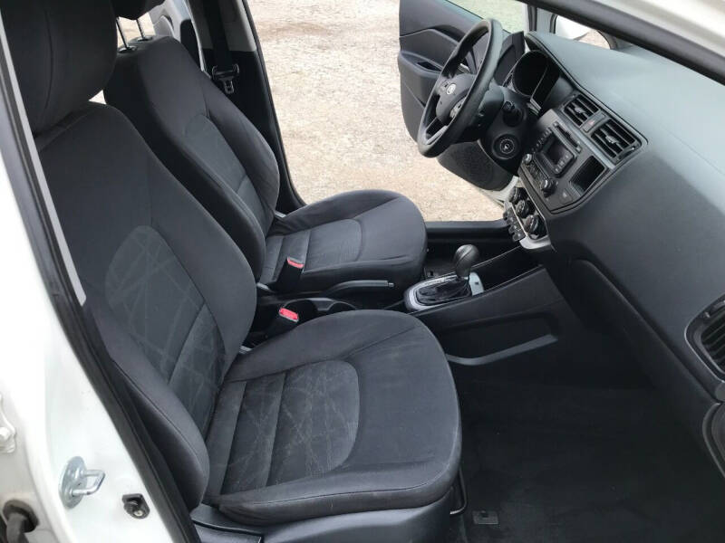 2012 Kia Rio 5-Door LX