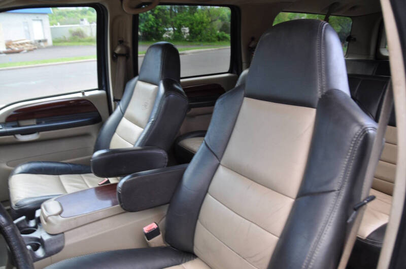 2005 Ford Excursion Eddie Bauer