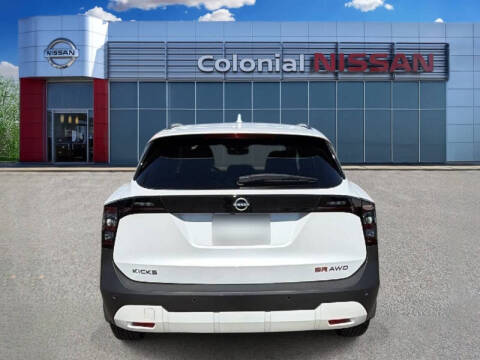 2025 Nissan Kicks SR