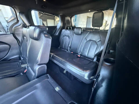 2020 Chrysler Pacifica Touring L Plus 35th Anniversary