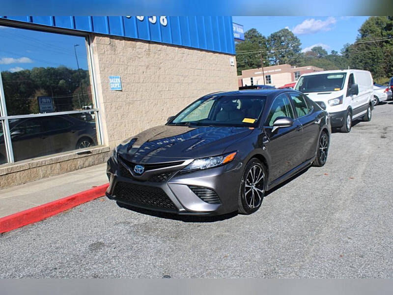 2020 Toyota Camry Hybrid SE