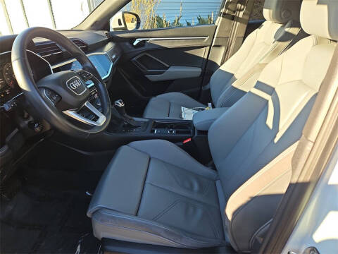 2023 Audi Q3 quattro S line Prem Plus 45 TFSI