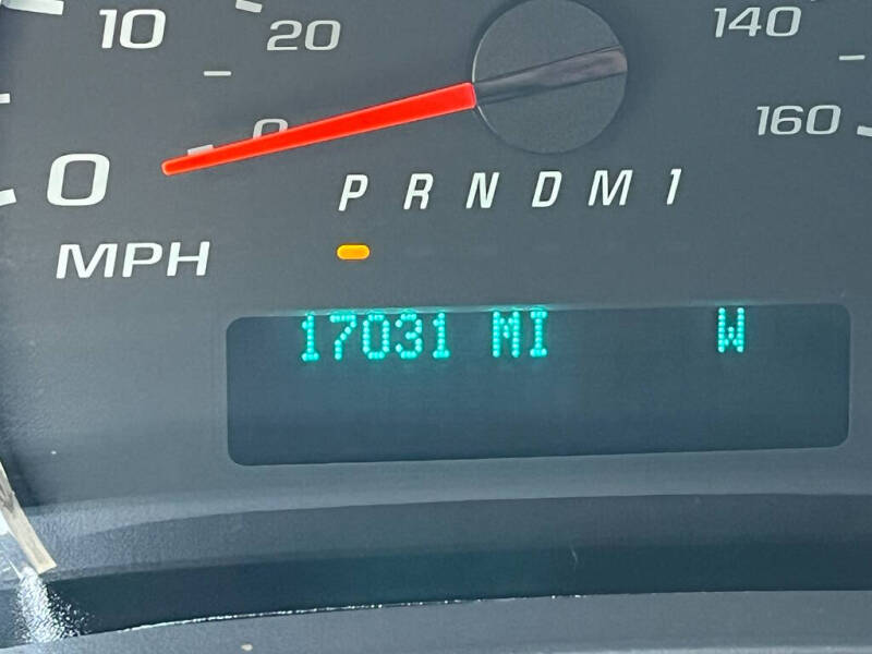 2025 Chevrolet Express LT 3500