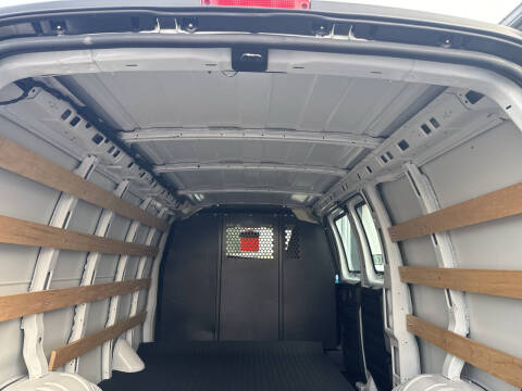 2024 GMC Savana 2500