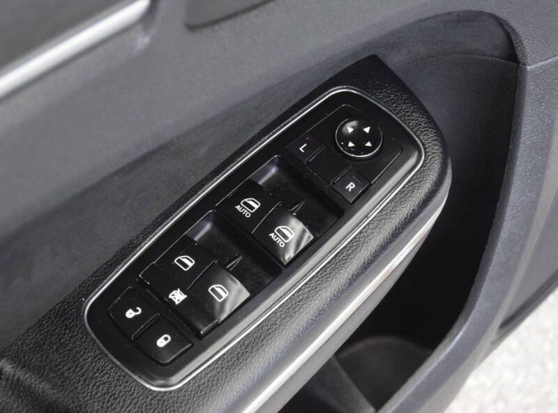 2013 Chrysler 300 SRT8