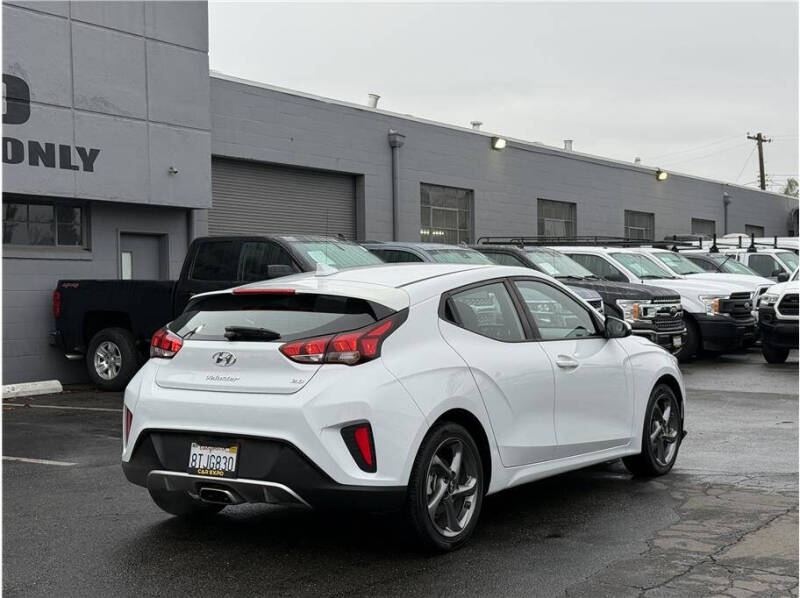 2020 Hyundai Veloster