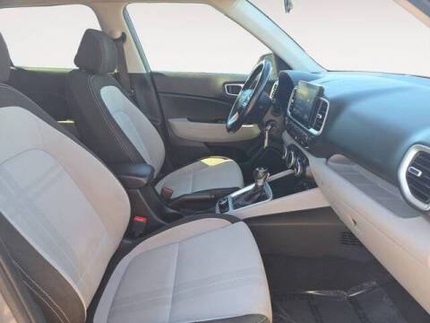 2022 Hyundai Venue SEL