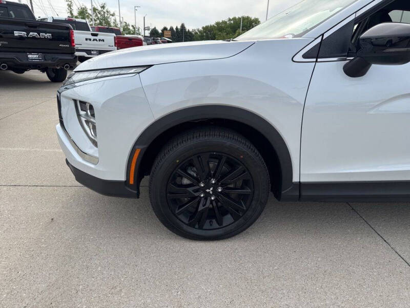 2024 Mitsubishi Eclipse Cross LE