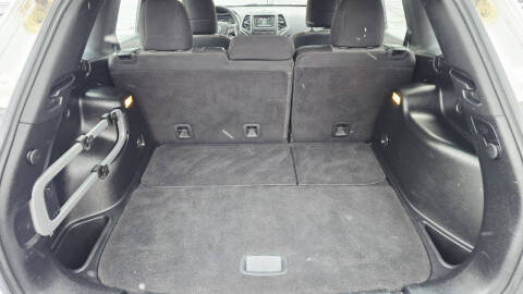 2015 Jeep Cherokee Sport