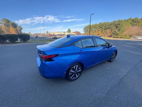 2022 Nissan Versa SR