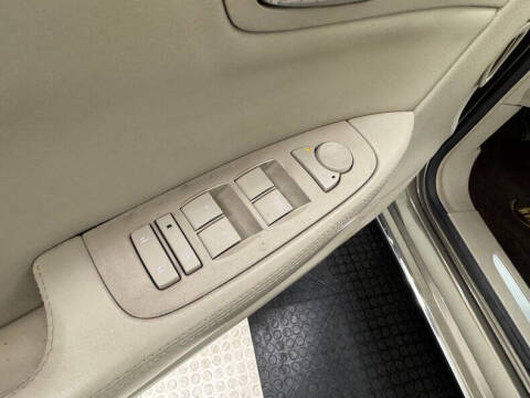 2010 Cadillac DTS Luxury Collection