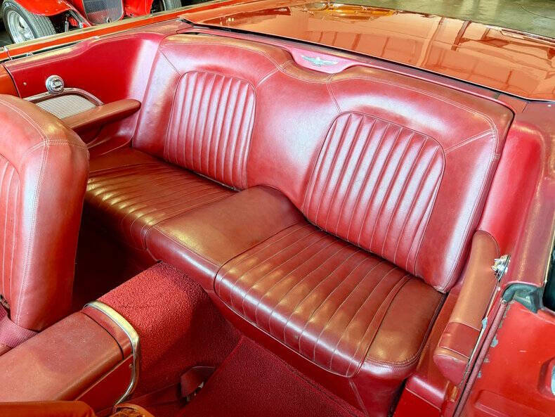 1962 Ford Thunderbird