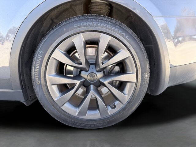 2023 Tesla Model X Standard Range