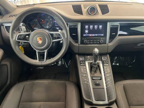 2017 Porsche Macan