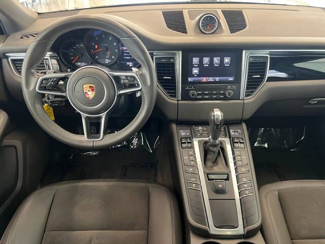 2017 Porsche Macan