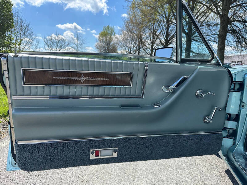 1966 Ford Thunderbird