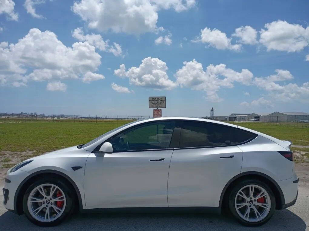 2023 Tesla Model Y Performance AWD Performance 4dr Crossover 2